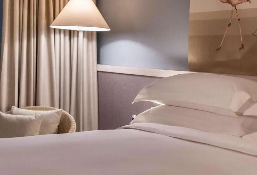 キングサイズベッドのデラックスルーム, Sofitel Barú Calablanca