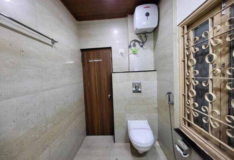 스탠다드 룸 킹사이즈 침대, The Revett