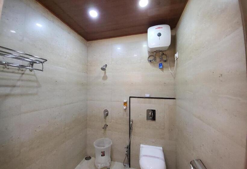 침실 1개 테라스 아파트, The Revett