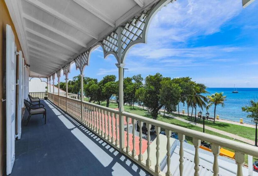 استودیوی استاندارد با چشمانداز دریا, Victoria House