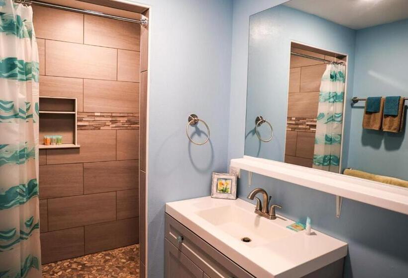 استودیوی لوکس, Victoria House