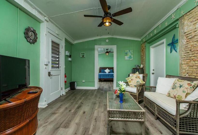 سوئیت 2 خوابه, Victoria House