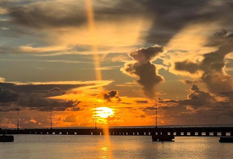 استودیو استاندارد با تخت کینگ, Victoria House