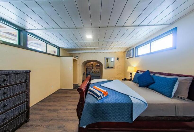 سوئیت جونیور با چشمانداز باغ, Victoria House