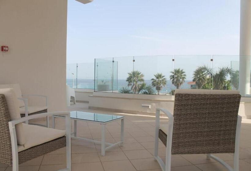 オーシャンビューデラックスルーム, Jonium Hotel Residence