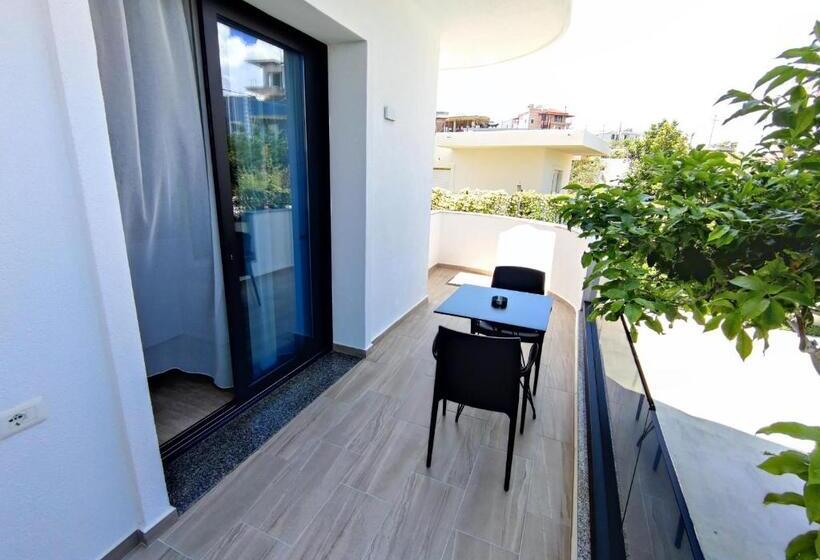 Camera Basic, Villa Primo Opus