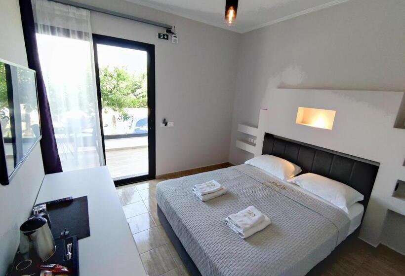 Camera Basic, Villa Primo Opus