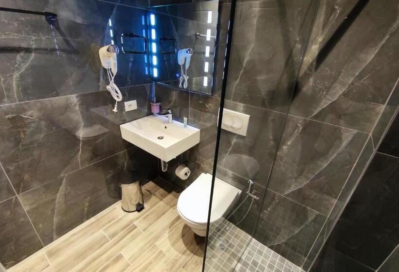 Camera Basic, Villa Primo Opus