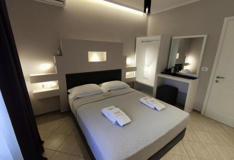 Camera Quadrupla Standard con Balcone, Villa Primo Opus