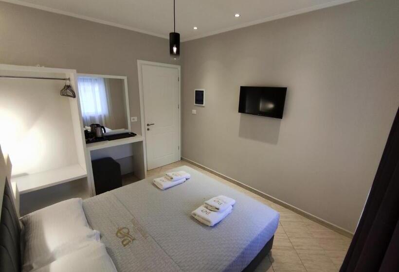 Camera Quadrupla Standard con Balcone, Villa Primo Opus