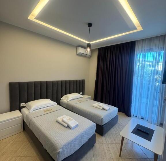 Camera Quadrupla Standard con Balcone, Villa Primo Opus