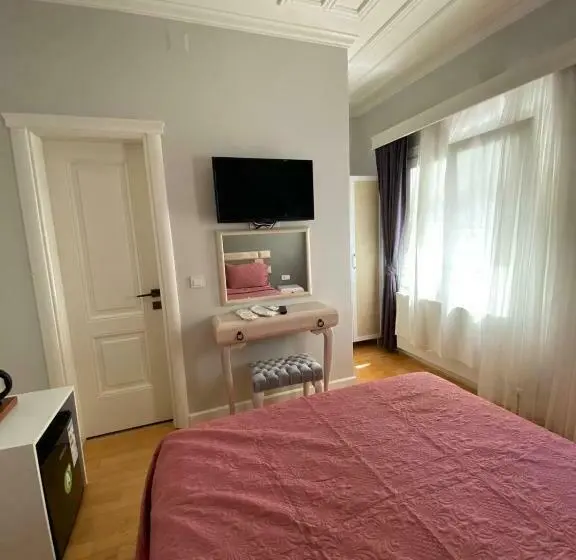 اتاق اکونومی, White Island Boutique Otel