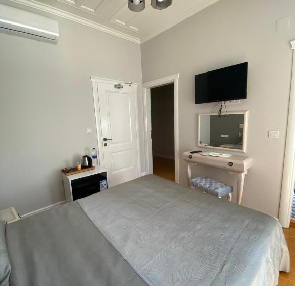 スタンダードトリプルルーム, White Island Boutique Otel