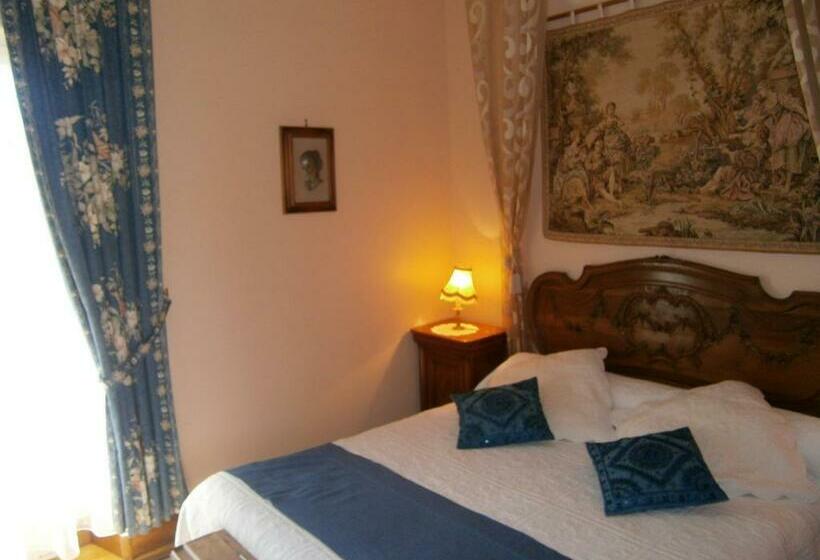 غرفة قياسية مطلّة علي الحديقة, Logis La Folie