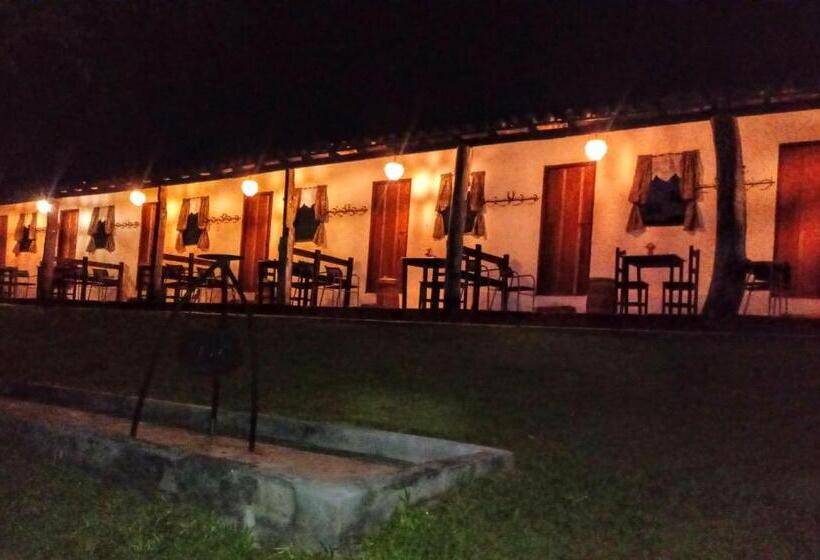 غرفة قياسية مع حمام خارجي, Fazenda Da Roseta   Turismo Rural E Passeios A Cavalo