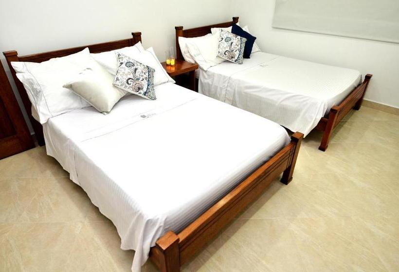 غرفة قياسية, La Gran Esquina