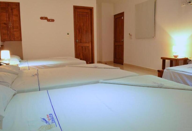 غرفة قياسية رباعية, La Gran Esquina