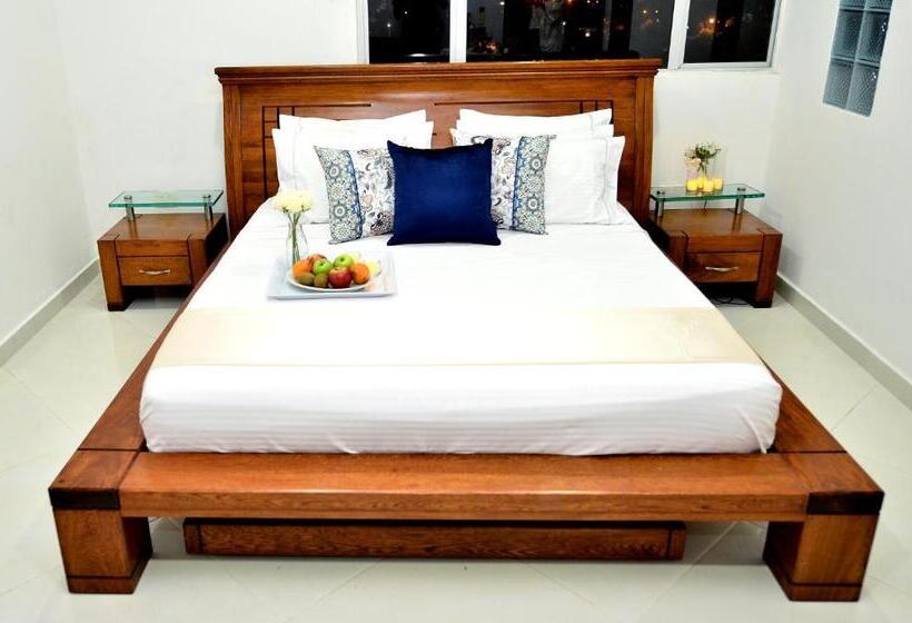 جناح عائلي, La Gran Esquina