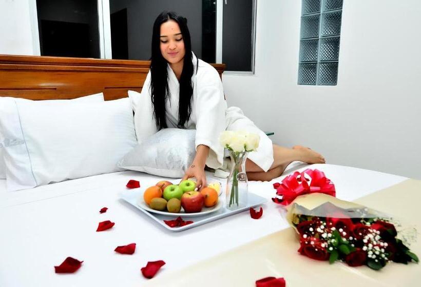 جناح عائلي, La Gran Esquina