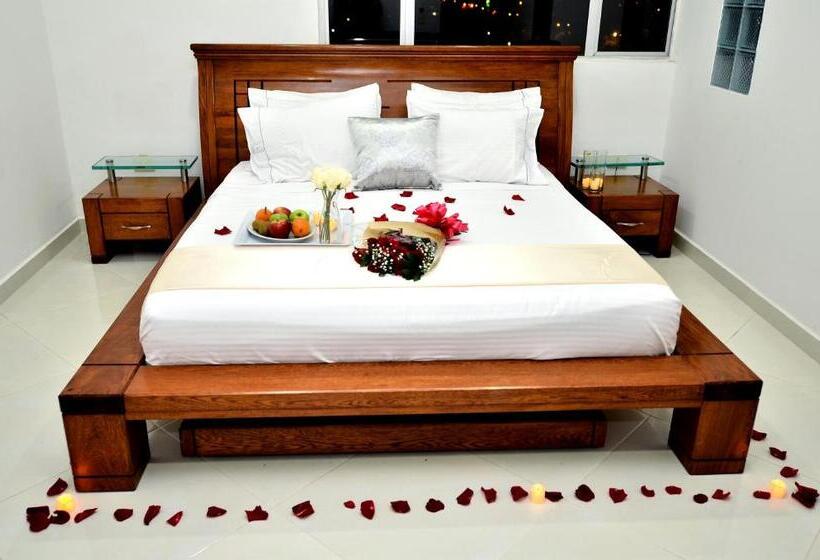 جناح عائلي, La Gran Esquina