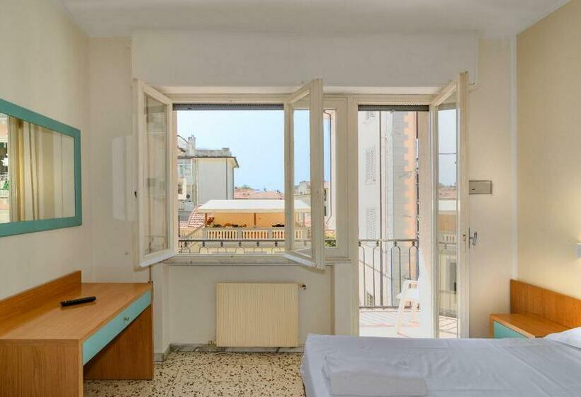 带阳台的三人标准间, Stella D Italia