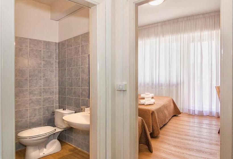 标准三人间, Stella D Italia