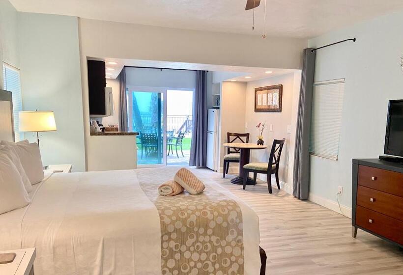 מיטת קינג בסוויטה, Organic Beach Retreat