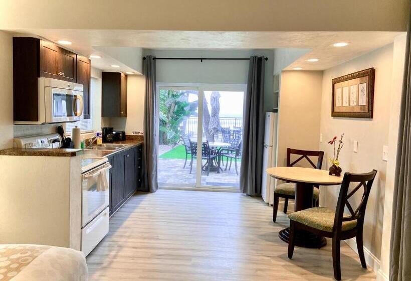 מיטת קינג בסוויטה, Organic Beach Retreat