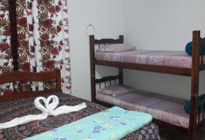 اتاق خانوادگی, Pousada E Hostel Monalisa
