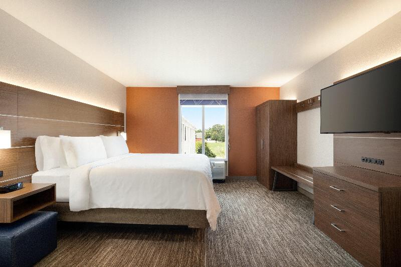 Люкс Кровать Кинг, Holiday Inn Express Hotel & Suites Auburn   University Area, An Ihg