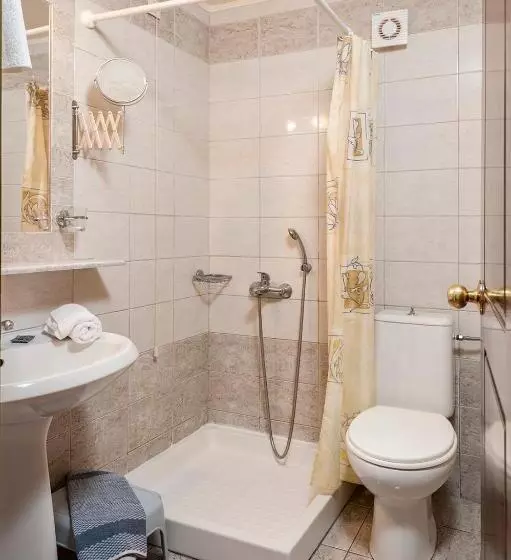 Standard-huone, Adelais