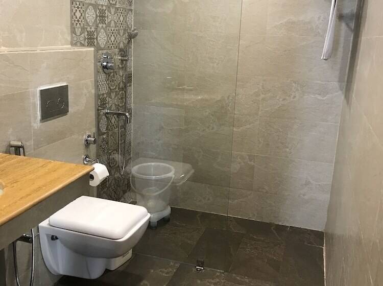 جناح جونيور, Asia Spa Resort