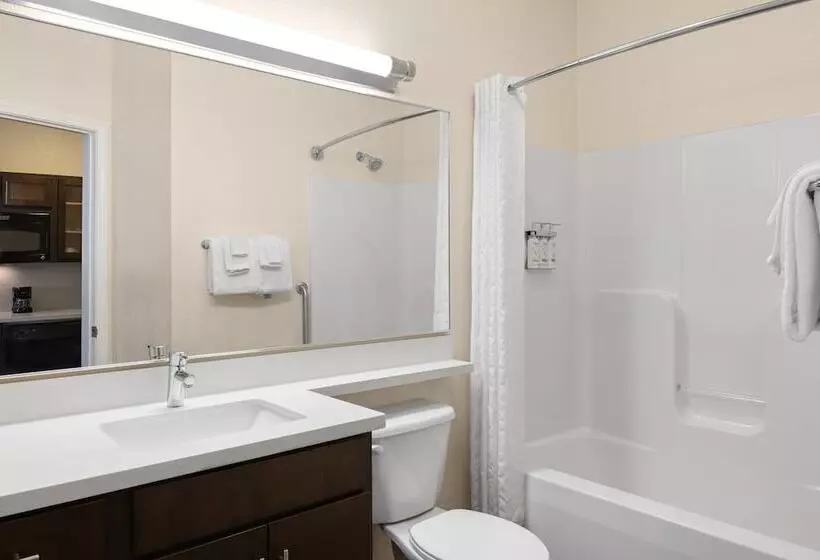 スタンダードスタジオ, Candlewood Suites Bismarck