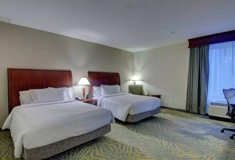 スタンダードルーム, Hilton Garden Inn Norwalk