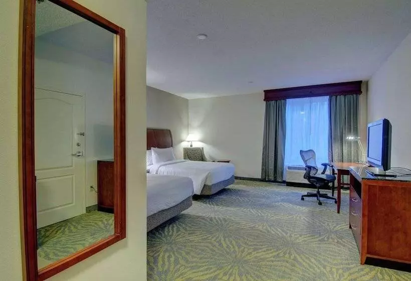 スタンダードルーム, Hilton Garden Inn Norwalk