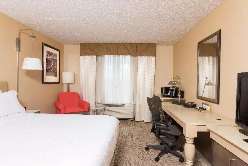 Standard-huone King-vuode, Hilton Garden Inn West Lafayette Wabash Landing