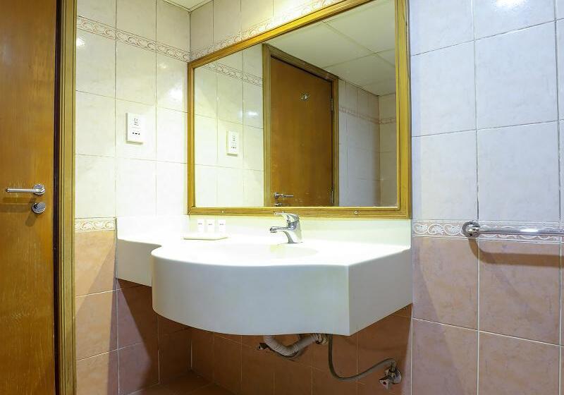 Люкс Кровать Кинг, Holiday Inn Express Hotel & Suites Greensboro East, An Ihg