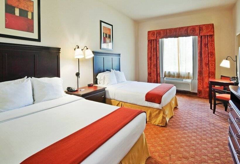 Engelliler için Süit, Holiday Inn Express Hotel And Suites Athens, An Ihg