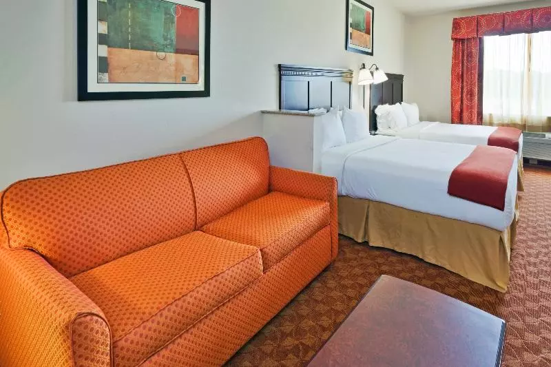 キングサイズベッドのスイートルーム, Holiday Inn Express Hotel And Suites Athens, An Ihg