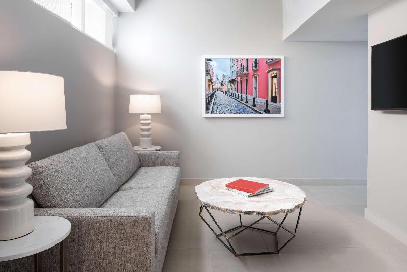 جناح سرير كينج, Holiday Inn Express Hotel And Suites Athens, An Ihg