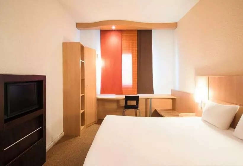 Standard-huone, Ibis Como