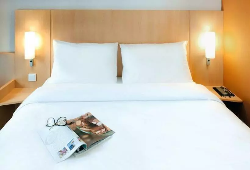 Standard-huone, Ibis Como