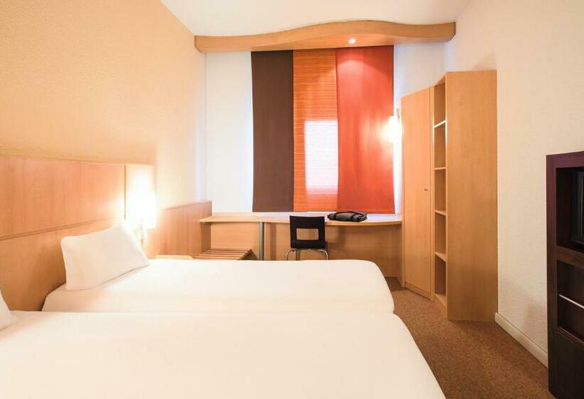 Номер Стандарт, Ibis Como