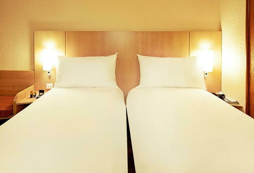 غرفة قياسية, Ibis Como