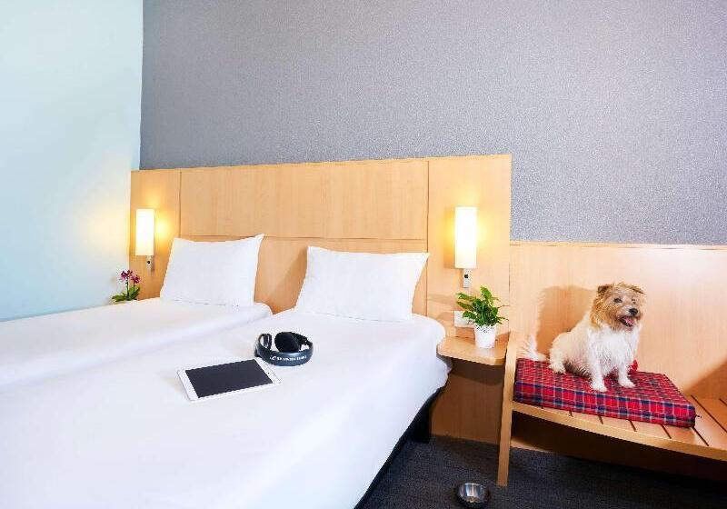 غرفة قياسية, Ibis Como