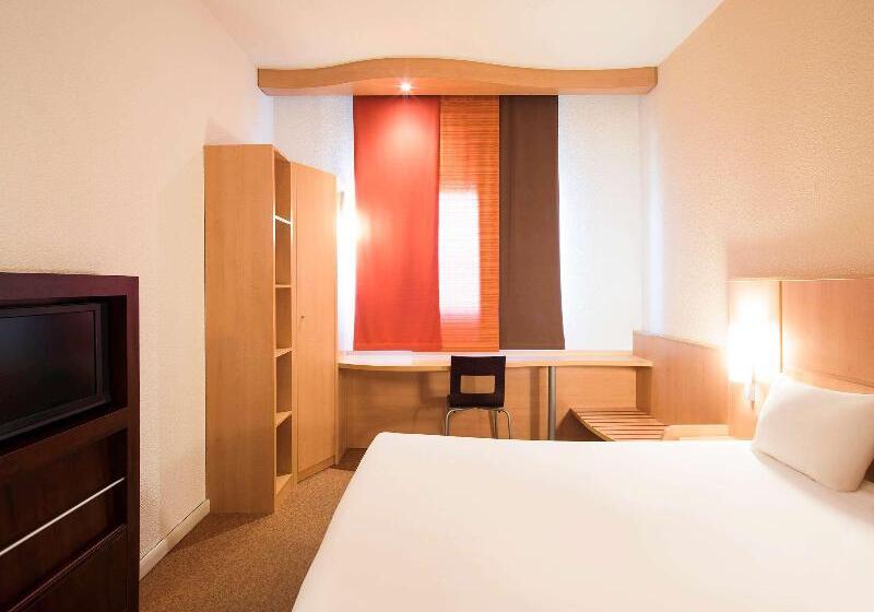 Номер Стандарт, Ibis Como