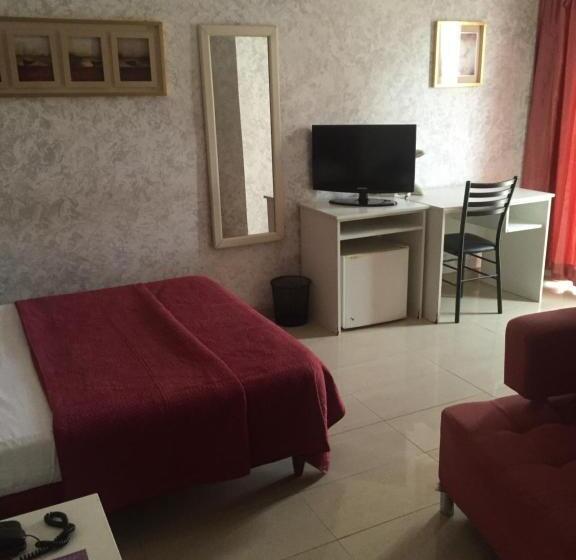 اتاق استاندارد یک تخته با بالکن, Le Relais