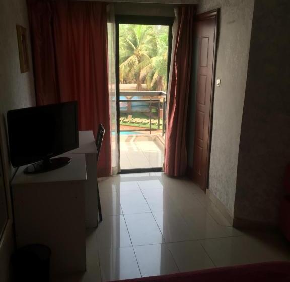 اتاق استاندارد یک تخته با بالکن, Le Relais