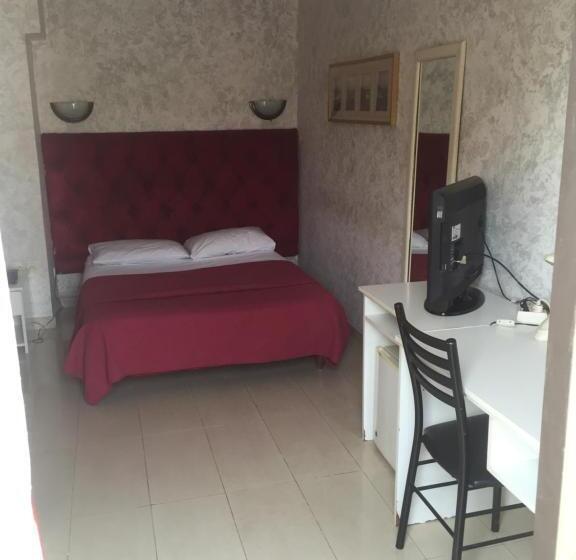 اتاق استاندارد یک تخته با بالکن, Le Relais