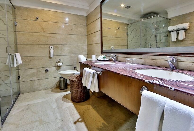 سوییت لوکس, Regenta Central Klassik